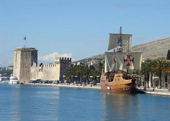 In * Trogir