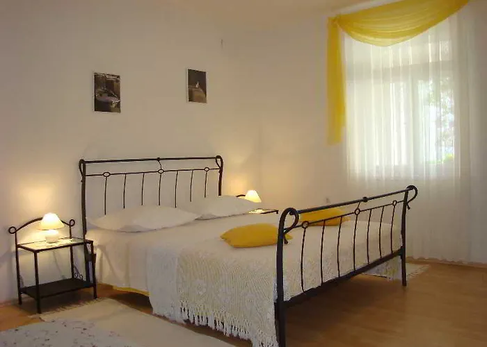In Апартаменти Трогір